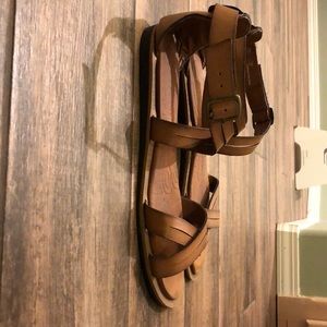 Totally cute Clark’s Size 9.5